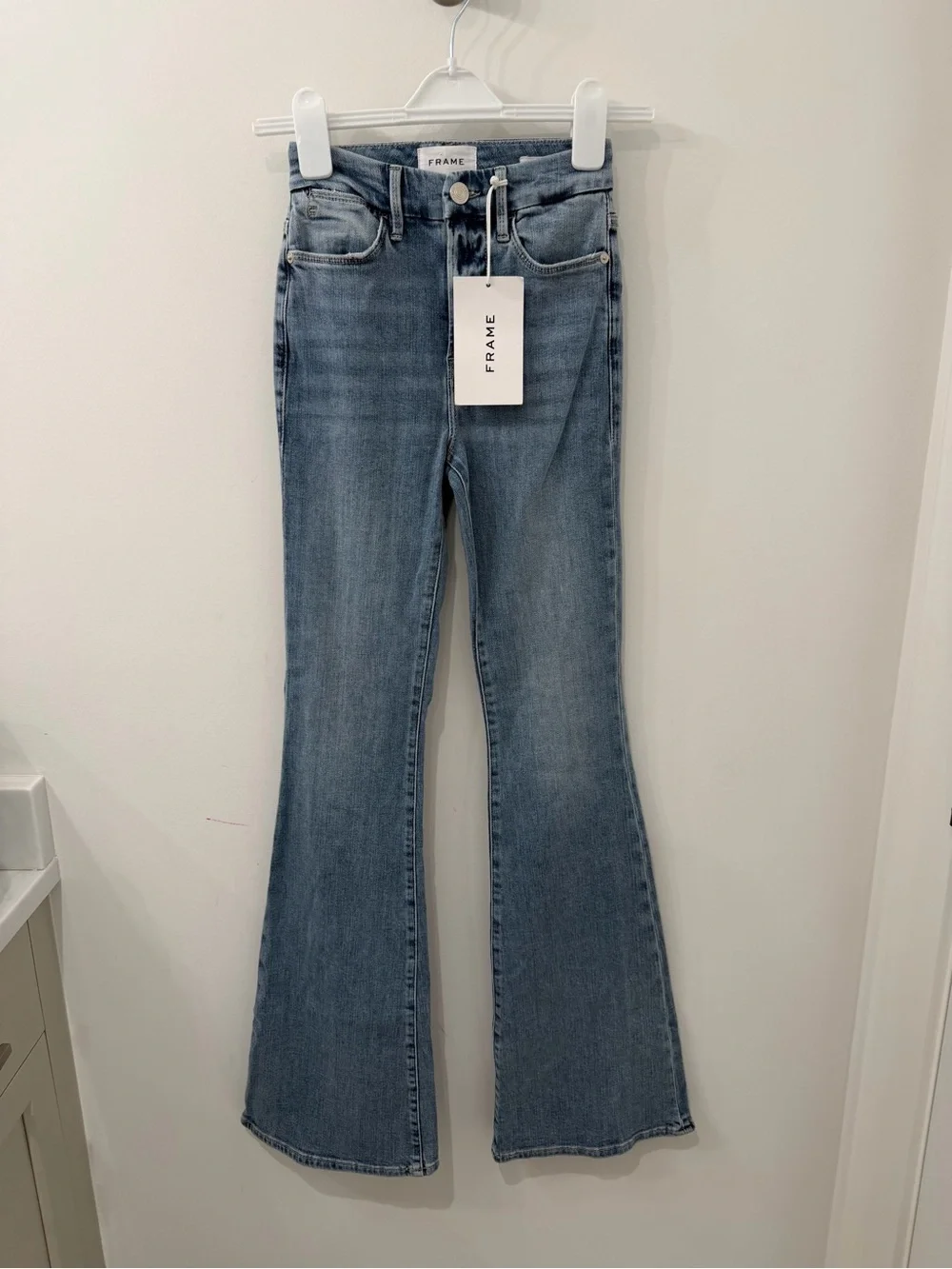 NWT FRAME Le Super High Flare Mid Wash High Rise Jeans